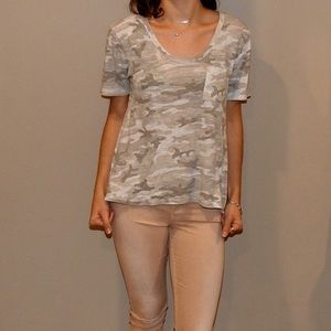 Gap camo t shirt
